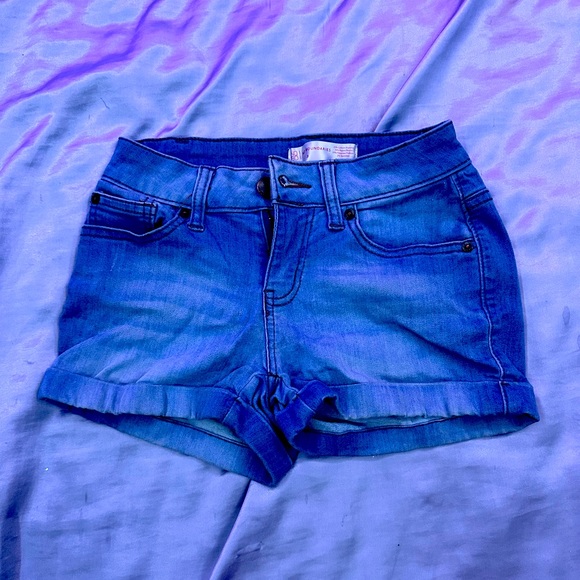 Blue jean shorts - Picture 1 of 2